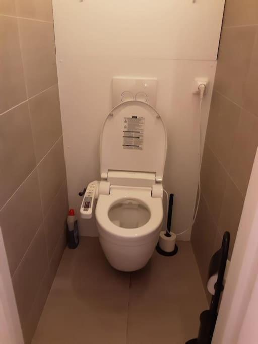 Luxurious 2 Bedroom *